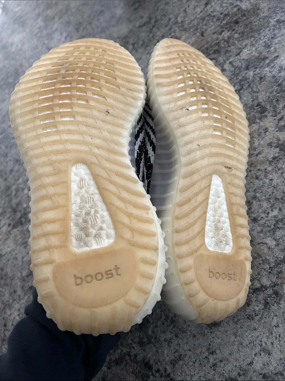 Adidas Yeezy 350 zebra - size 7.5 - Picture 5 of 6